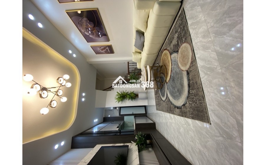 Bán nhà Phố Lạc Trung, sát khu phân lô, 30 m2, 3 PN, full nội thất. 5 tỷ