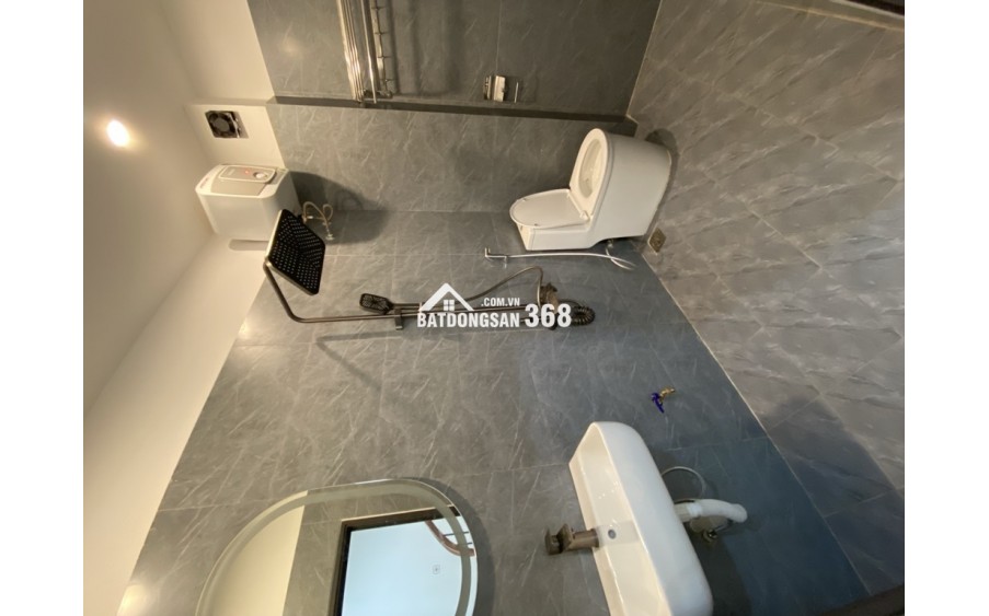 Bán nhà Phố Lạc Trung, sát khu phân lô, 30 m2, 3 PN, full nội thất. 5 tỷ