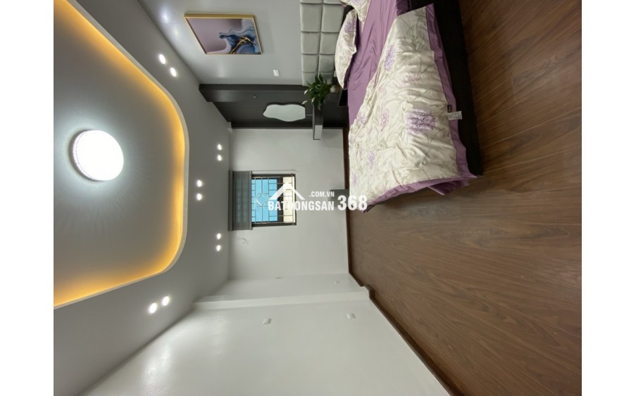 Bán nhà Phố Lạc Trung, sát khu phân lô, 30 m2, 3 PN, full nội thất. 5 tỷ