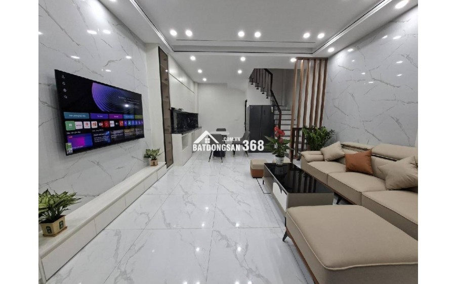 Bán nhà Ngõ 61 Lạc Trung, 38 m2, 5 tầng, gần khu phân lô, giao thông thuận tiện. 7,5 tỷ