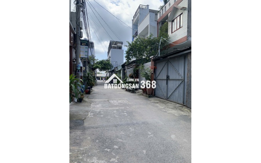 Gấp bán nhà HẺM 8M đường Lò Lu 68m2 3 tầng giá nhỉnh 6 tỷ Quận 9