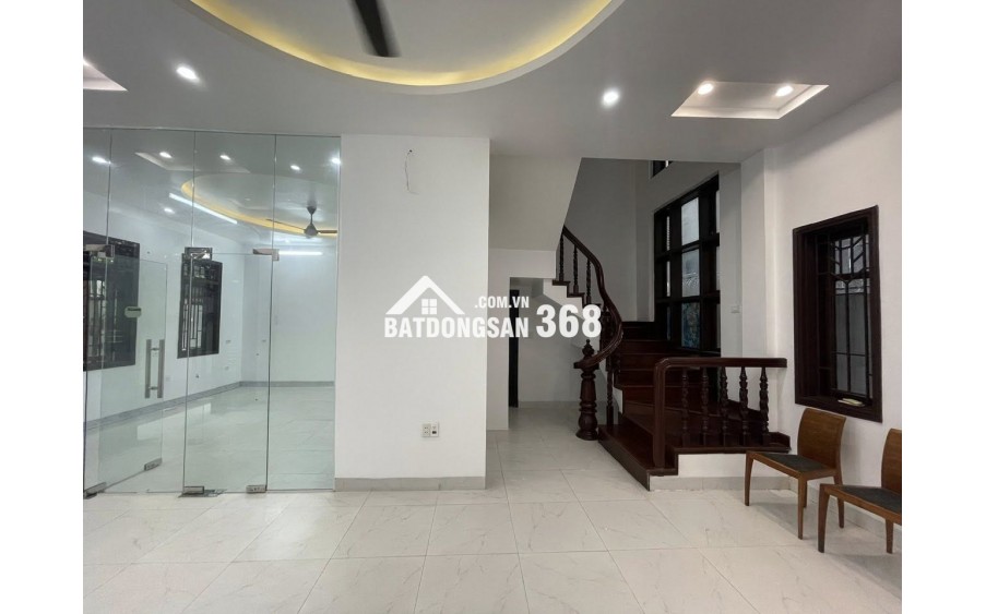 Chính chủ bán biệt thự lô góc khu nhà ở 18-4 Thanh Bình Mỗ Lao DT 165m2 x 3 tầng giá 31.9 tỷ