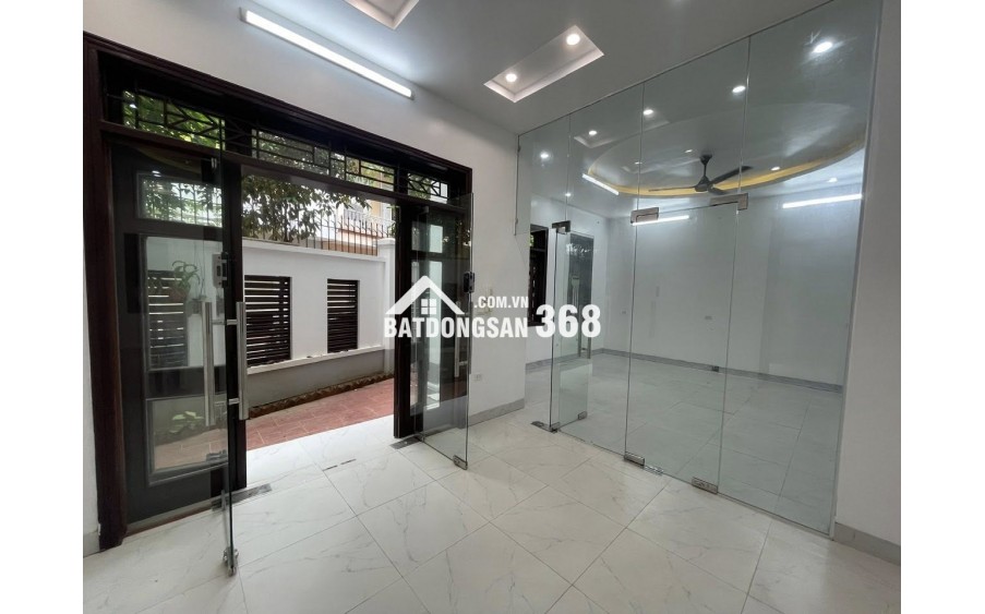 Chính chủ bán biệt thự lô góc khu nhà ở 18-4 Thanh Bình Mỗ Lao DT 165m2 x 3 tầng giá 31.9 tỷ