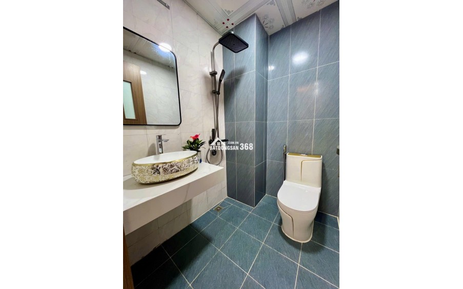 Chính chủ cần bán 2 ngủ tòa HH3B Linh Đàm tặng nội thất nhập khẩu xịn xò giá 2.1XX tỷ
