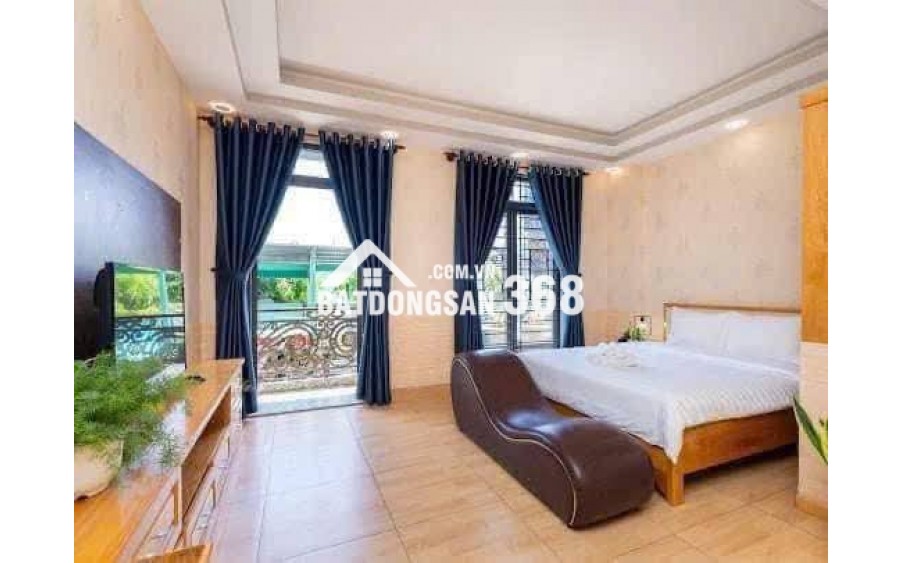 Bán nhà mặt phố Phan Chu Trinh, Vũng Tàu, diện tích 180m2, giá 23 tỷ, sổ hồng. Liên hệ: 0797922499.