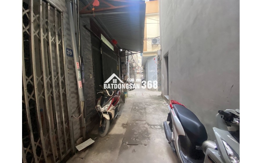 Bán nhà riêng Yên Nghĩa, 130 triệu/m2, 38,5m2, 2PN + 2WC, sát chợ , sát kdt