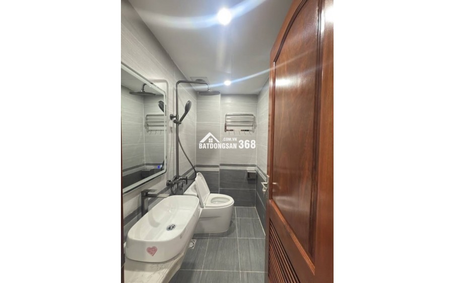 NHÀ MỚI ĐẸP 5 TẦNG - LÔ GÓC - SỔ VUÔNG ĐẸP - GẦN Ô TÔ - THÔNG KHU KĐT HINDO ROYAL P