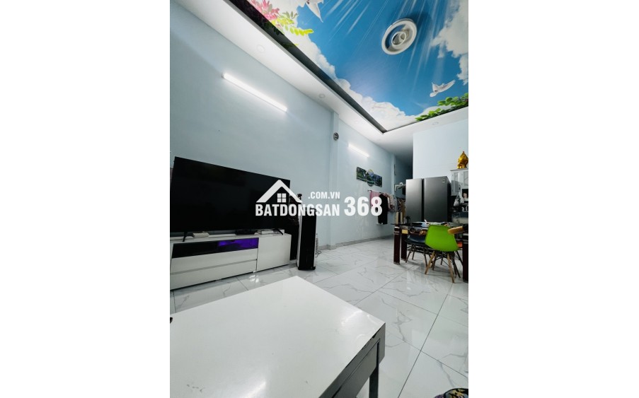 Bán Nhà Phố Quốc Lộ 13 Hiệp Bình Phước – 3PN – Sổ Riêng – Giá 7,6 Tỷ TL – Xe Ô Tô Đậu Trong Nhà