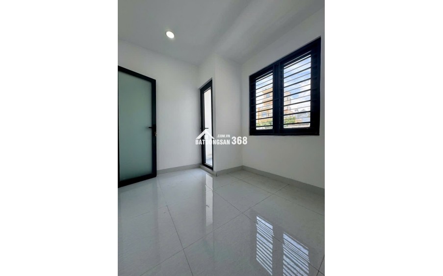 Bán Nhà Gần QL1A, 2 Tầng,Tặng Full Nội Thất, Giá Chỉ 2,4 Tỷ