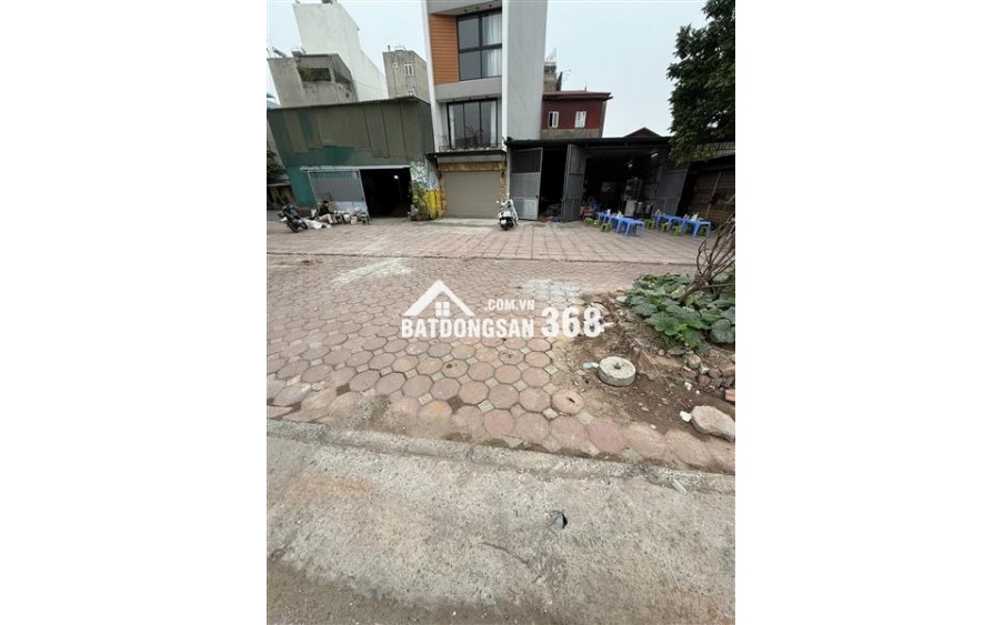 NGUYỄN VĂN CỪ,LONG BIÊN 11.5 tỷ 50m MẶT TIỀN 5m NGÕ Ô TÔ,NHÀ C4 CŨ