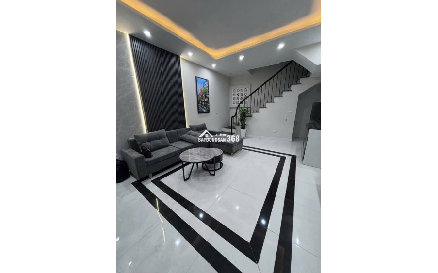 Đội Cấn, Ba Đình, 10m ra mặt phố, full nội thất, 35m, 7.85 tỷ