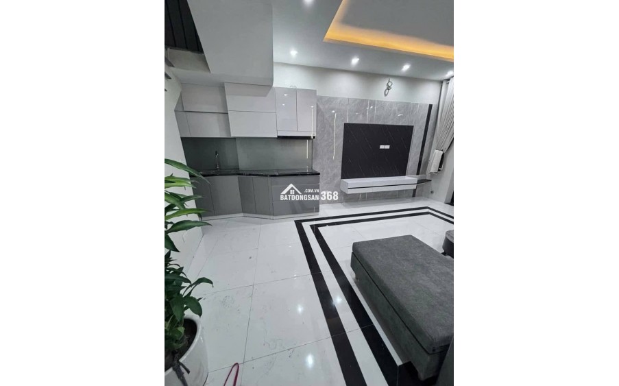 Đội Cấn, Ba Đình, 10m ra mặt phố, full nội thất, 35m, 7.85 tỷ