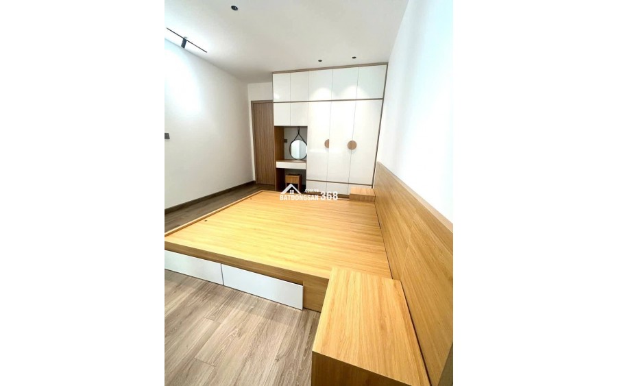 Phạm Văn Đồng, 30m oto, ngõ thông, full đồ, 35m, 7.95 tỷ