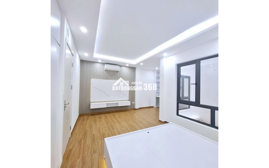Tô Vĩnh Diện, Thanh Xuân, full nội thất, ngõ đẹp, gần phố, sát oto, nở hậu, 40m, 8.2 tỷ
