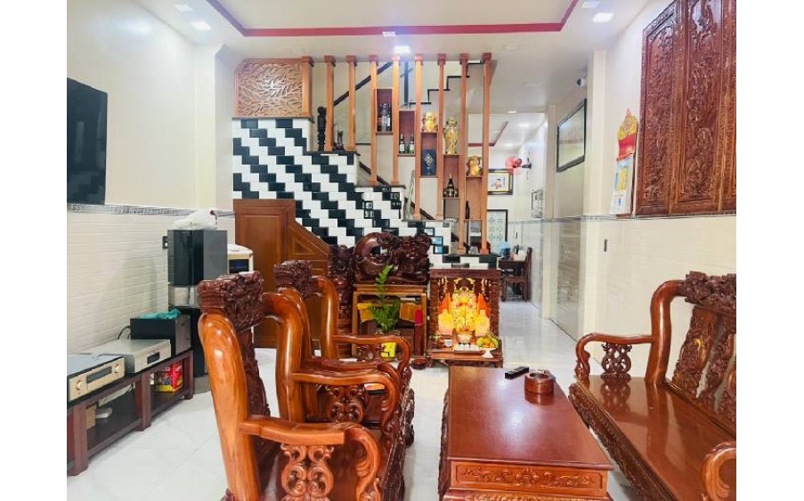 TÂN KỲ TÂN QUÝ - TÂN PHÚ - 64M2 (4,6x14) 4 TẦNG - HẺM XE TẢI TRÁNH - GẦN MẶT TIỀN - NGANG 4,5M - NGAY TT THƯƠNG MẠI SIÊU THỊ AEON SẦM UẤT
