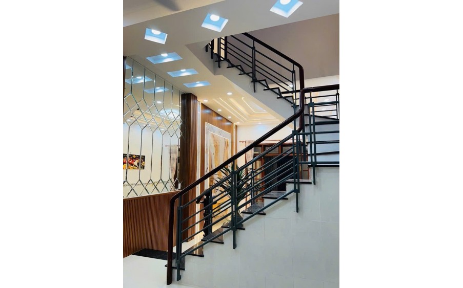 LIÊN KHU 1-6  - BÌNH TRỊ ĐÔNG - BÌNH TÂN - 56M2 (4x14) NHÀ 3 TẦNG KIÊN CỐ - HẺM ÔTÔ 7M VIVU - KHU VIP AN NINH - MUA BÁN SẦM UẤT - SỔ VUÔNG VỨC