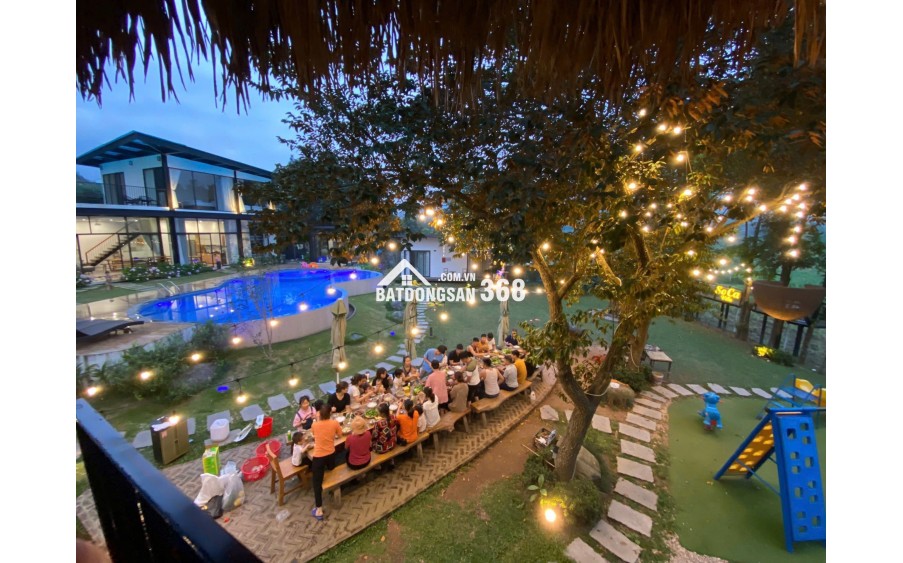 Chính chủ cần bán khu nghỉ dưỡng hơn 2000m² Ba Vì thiết kế hiện đại, view thoáng đẹp.