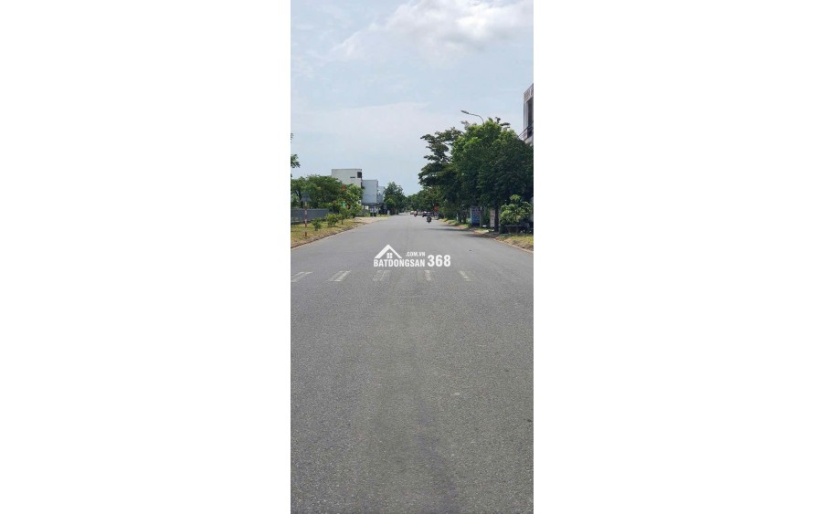 Bán đất 2 mặt tiền ngay ngã tư ở Hoà Xuân, Q.Cẩm Lệ, TP. Đà Nẵng