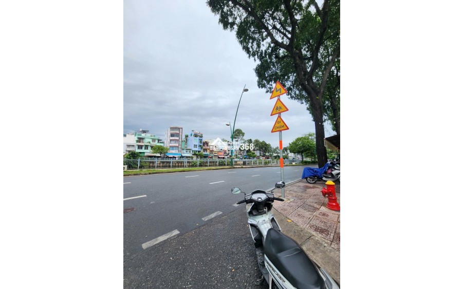 BÁN LÔ ĐẤT ĐẸP NGANG 8M - ĐÃ CÓ GPXD 1 HẦM 9 TẦNG - MẶT TIỀN TRƯỜNG SA - CHỈ 24 TỶ