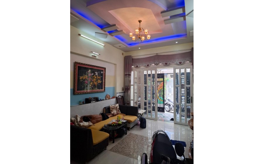 Bình Tân, Lê Văn Quới Ngay Chợ KD Mua Bán Sầm Uất, DT 56m2 (4x14m) 4 Tầng, Hẻm Xe Ôtô, Nhỉnh 6 Tỷ Còn TL