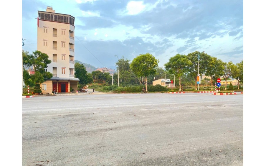 CẦN CHO THUÊ - XÂY THEO YÊU CẦU TẠI TP LAI CHÂU