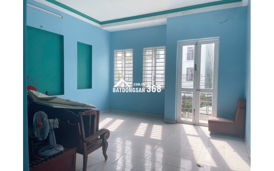 Bán mặt tiền đường Trương Văn Thành 132m2 Quận 9 BTCT 3 tầng