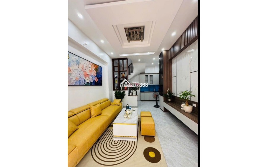 BAN NHÀ TRUNG TÂM HUYỆN , NGÕ NÔNG Ô TÔ ĐỖ CỬA 40m/ 5 TẦNG CHỈ 4 TỶ