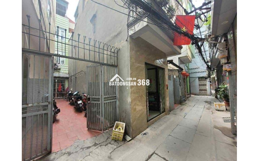 BÁN NHÀ TRIỀU KHÚC - DÂN XÂY - NỘI THẤT ĐẸP - 30M2 6.8 TỶ CÓ THƯƠNG LƯỢNG