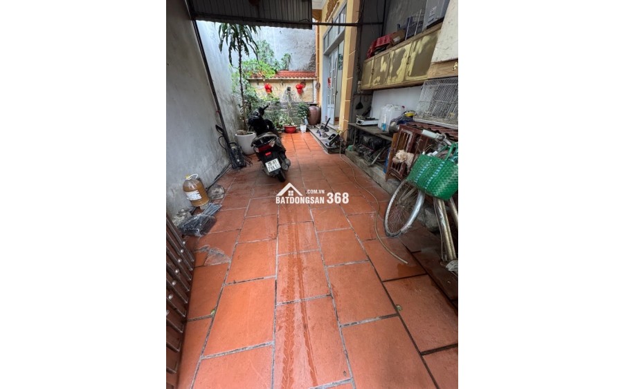 Bán nhà ngõ Khuyến Lương, Trần Phú, Hoàng Mai. DT 50m2, 1 tầng, 1 ngủ. Sổ đỏ chính chủ. Giá 5 tỷ. LH: 0989993208
