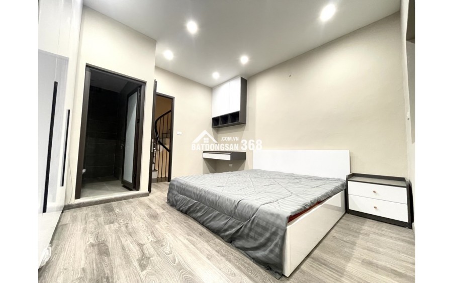 SIÊU PHẨM ĐỘI CẦN - VỊ TRÍ SIÊU ĐỈNH  10M RA MẶT PHỐ -  NHÀ ĐẸP Ở NGAY