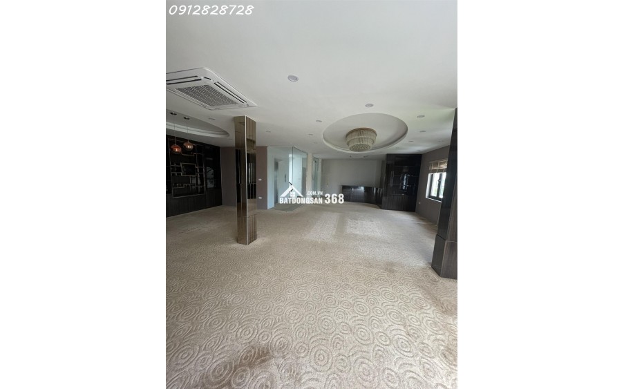 Cho thuê biệt thự ngõ 214 Nguyễn Xiển ,120m x 5 tầng 1 tum thông sàn , thang máy riêng có PCCC