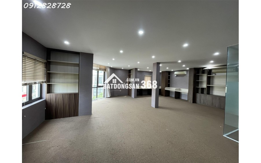 Cho thuê biệt thự ngõ 214 Nguyễn Xiển ,120m x 5 tầng 1 tum thông sàn , thang máy riêng có PCCC