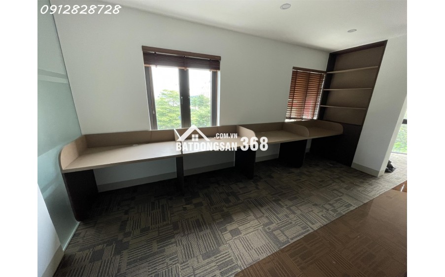 Cho thuê biệt thự ngõ 214 Nguyễn Xiển ,120m x 5 tầng 1 tum thông sàn , thang máy riêng có PCCC