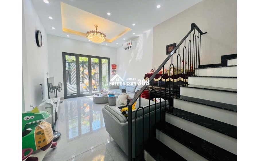 Nhà Tây Hồ oto 7 chỗ qua nhà! 58m, mặt tiền 4m, đường vào nhà 3.5m!