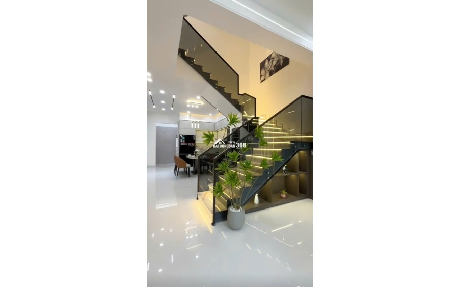 Nhà mới 1 trệt 2 lầu gần trung tâm Thủ Dầu Một giá chỉ 2,95 tỷ - Sổ hồng riêng