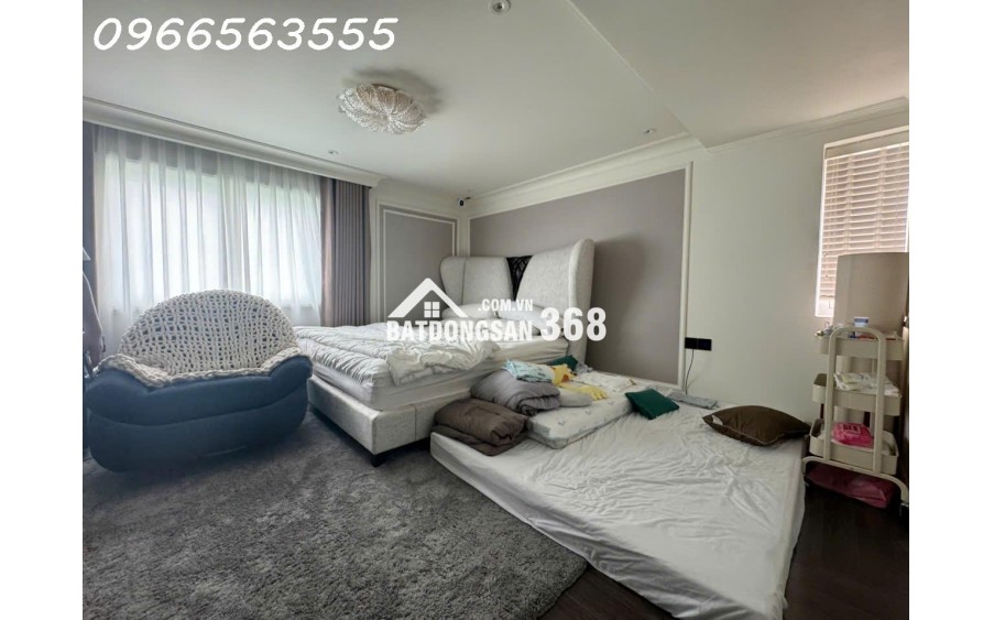 Bán Douplex Mỹ khánh 1 - Phú Mỹ Hưng - Full nội thất , 195m2, giá 18 tỷ