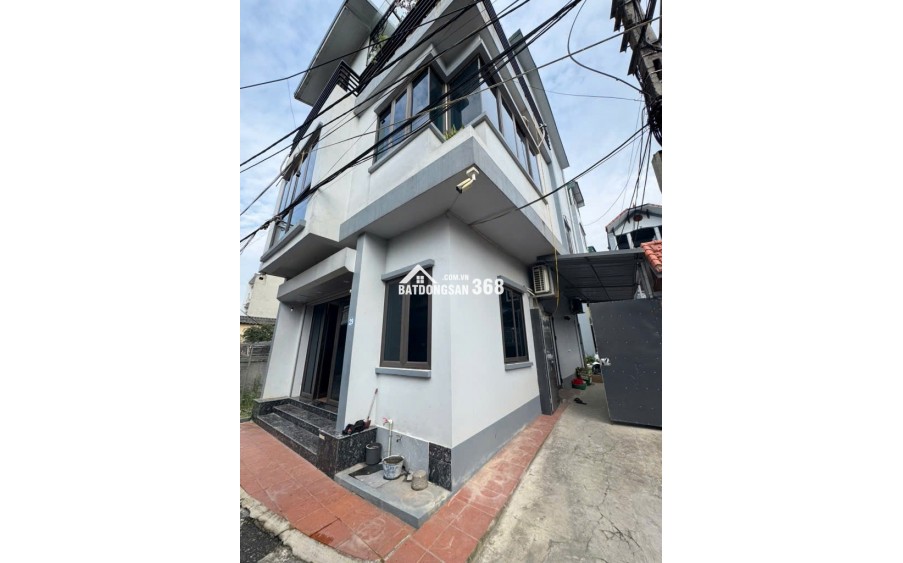Bán nhà,đường Bát Khối\"Đông Dư cũ\", nhà đẹp ở ngay, 60m 3 tầng MT 6m 9.6tỷ
