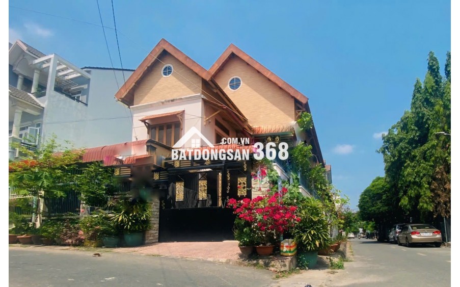  Biệt thự Lê văn việt - giảm giá sâu 6.5 tỷ – 2 mặt tiền thoáng mát - 7PN - ô tô ngủ trong nhà.