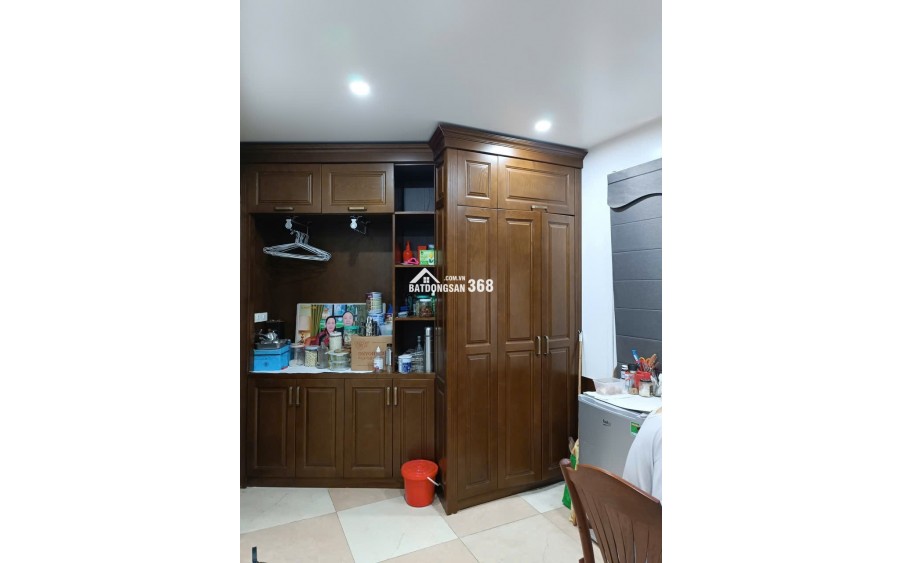 Bán Nhà Thag Máy Hoàng Hoa Thám ,10.7 Tỉ,DT Sổ 40m ,MT 6m ,1nhà ra Phố