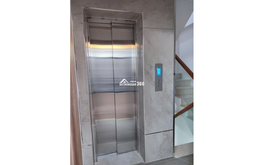 Bán Nhà Hoàng Hoa Thám: 7.9 Tỉ, MT 4.8m ,Sổ Vuông 30m..Thang Máy
