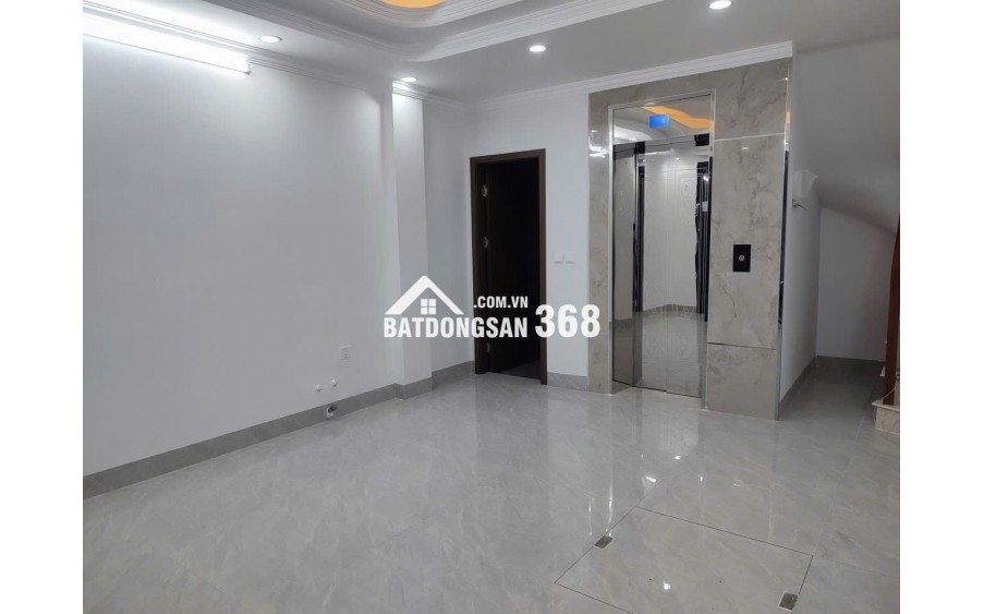Bán Nhà Hoàng Hoa Thám: 7.9 Tỉ, MT 4.8m ,Sổ Vuông 30m..Thang Máy