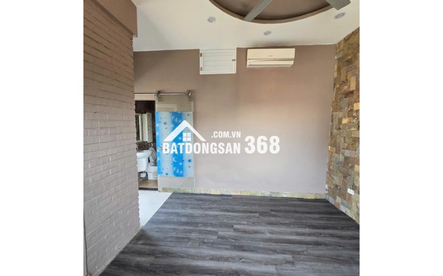 Chính chủ rất cần bán căn biệt thự mặt phố ven sông, 180m2, giá 39 đại gia Thượng, Tây Hồ