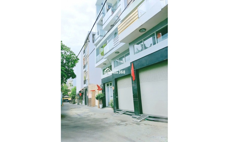 BÁN NHÀ Q10- HẺM 6M THÔNG CMT8- NGANG HƠN 5M- CĂN GÓC 3 TẦNG 3 PHÒNG NGỦ NỘI THẤT SỊN: 11 TỶ NHỈNH
