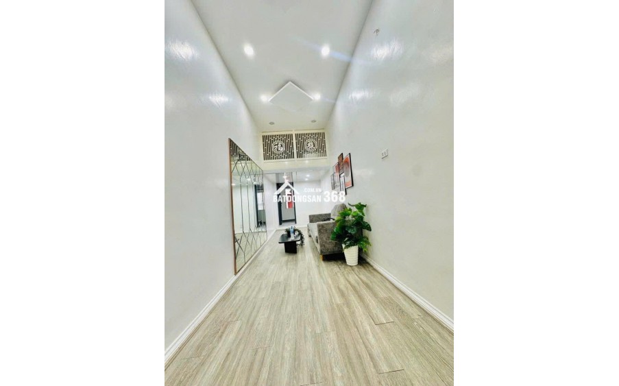 Nhỉnh 2 Tỷ - Minh Khai - Hai Bà Trưng