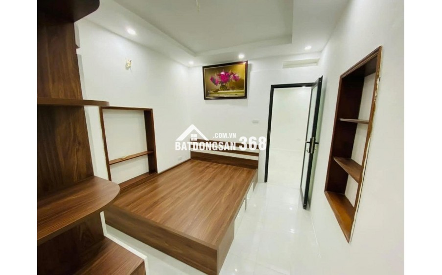 THANH XUÂN NGÕ RỘNG GẦN PHỐ BÁN ĐẤT TẶNG NHÀ 4 TẦNG 50M2 Ở LUÔN