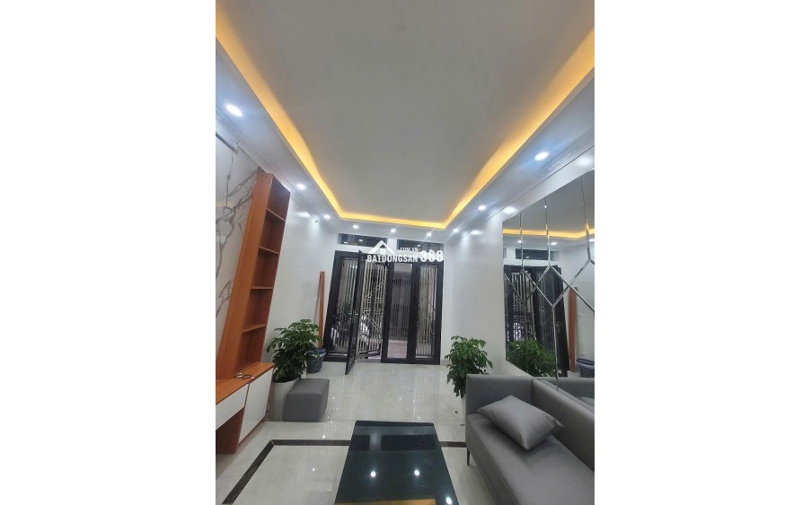 BÁN NHÀ TÔ HIỆU, 5 TẦNG THANG MÁY, 40M2, 10.X TỶ