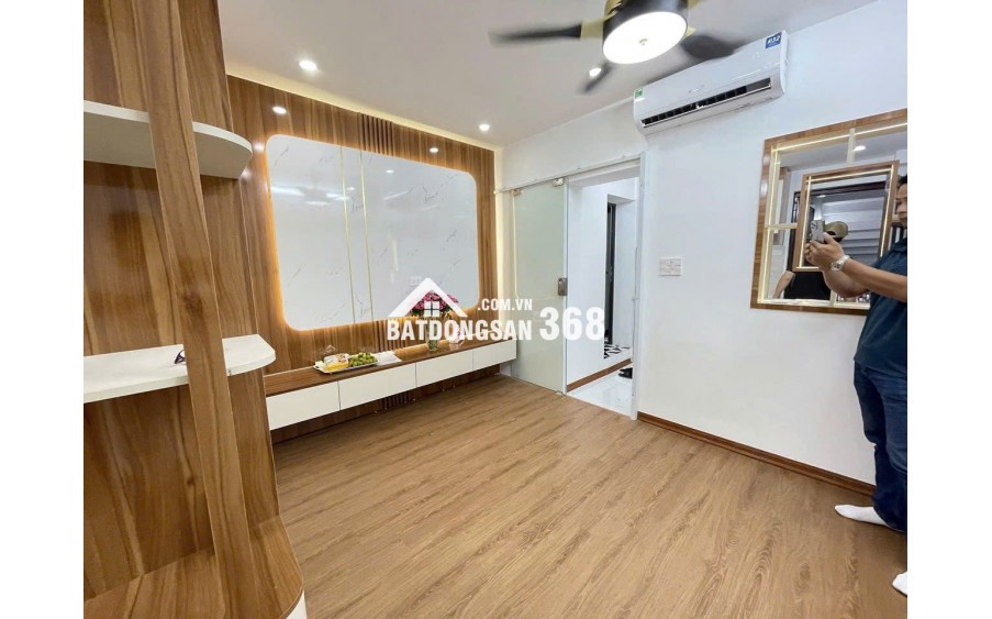 Em bán Nhà tập thể Phố Tân Mai T1 sổ đỏ 24/60m 1 Phòng Khách, 2 phòng ngủ, bếp, 1 nhà ra phố Tân Mai giá chỉ 2,86 tỷ