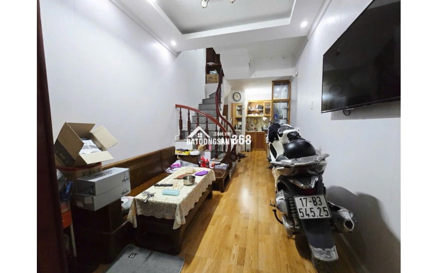 Cần bán gấp nhà Vũ Tông Phan 23m2 3 tầng full nội thất - Lô góc 3 mặt thoáng - Giá 2,8t