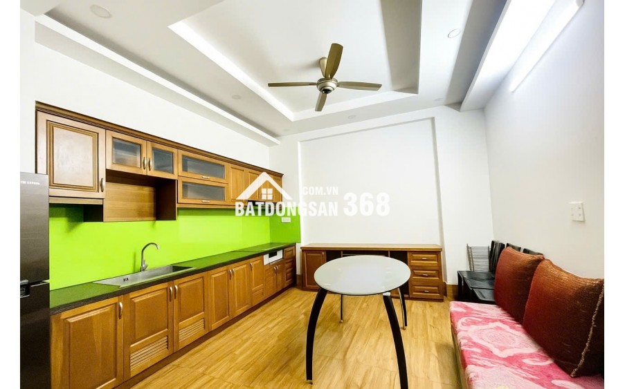 16 TỶ: BÁN NHÀ QUẬN 3- TRẦN HƯNG ĐẠO NGUYỄN VĂN CỪ- 4M x 13M- 3 TẦNG XE HƠI TRONG NHÀ.VŨ 0933910039