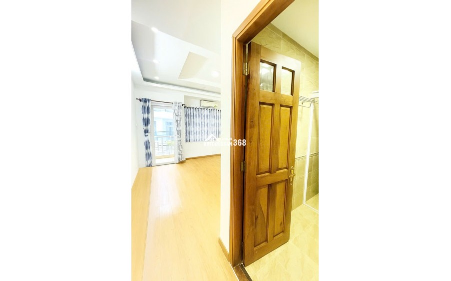 16 TỶ: BÁN NHÀ QUẬN 3- TRẦN HƯNG ĐẠO NGUYỄN VĂN CỪ- 4M x 13M- 3 TẦNG XE HƠI TRONG NHÀ.VŨ 0933910039